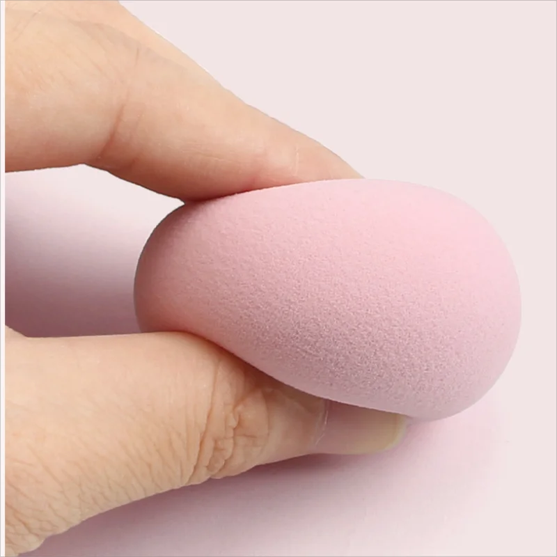 Lot de 5 Super Mini Puff Douces et Versatiles pour un Maquillage Impeccable