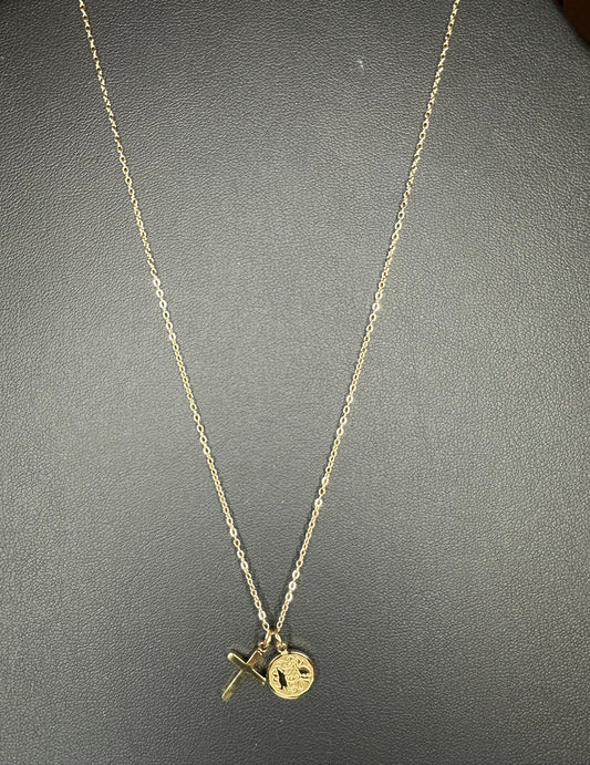 Collier croix et médaille